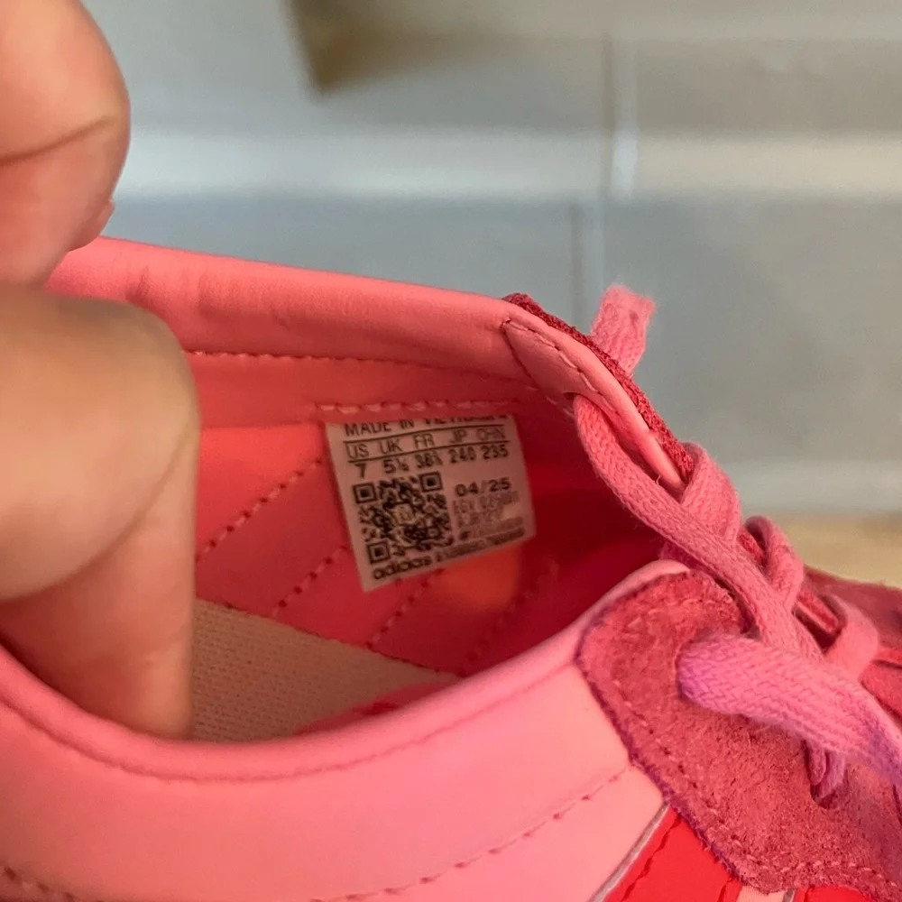 Adidas Barrera Suede top pink and beige sneakers street wear retro style - Picture 6 of 6